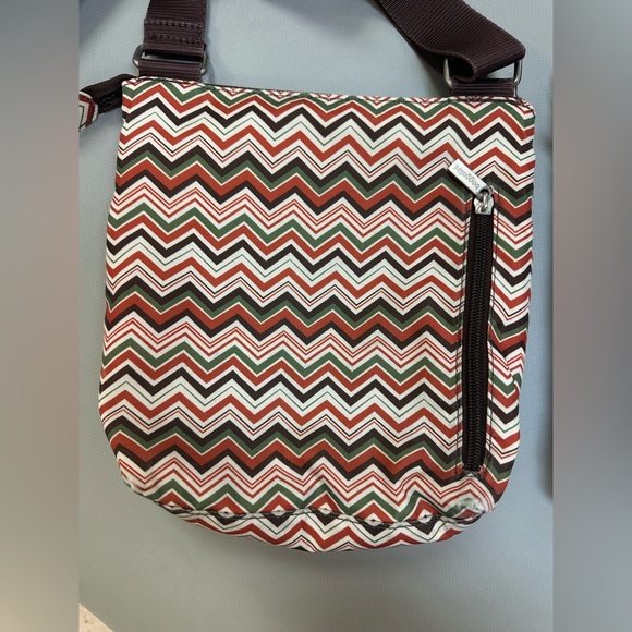 Baggallini Chevron and Black Crossbody Bags - Picture 5 of 8